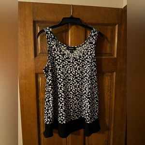 Black-and-White Karen Kane top Medium